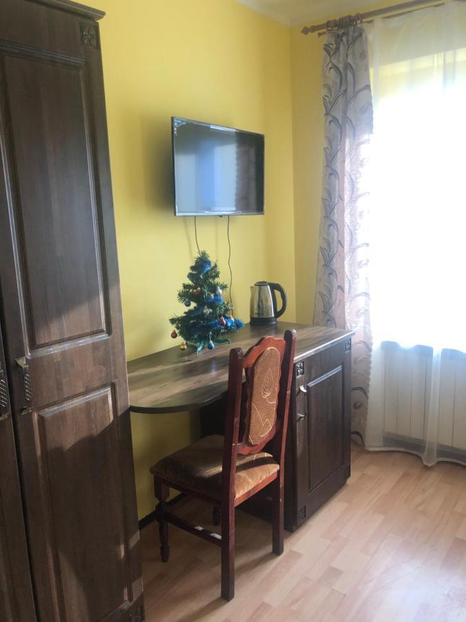 Europa Hotel Rakhiv Ngoại thất bức ảnh