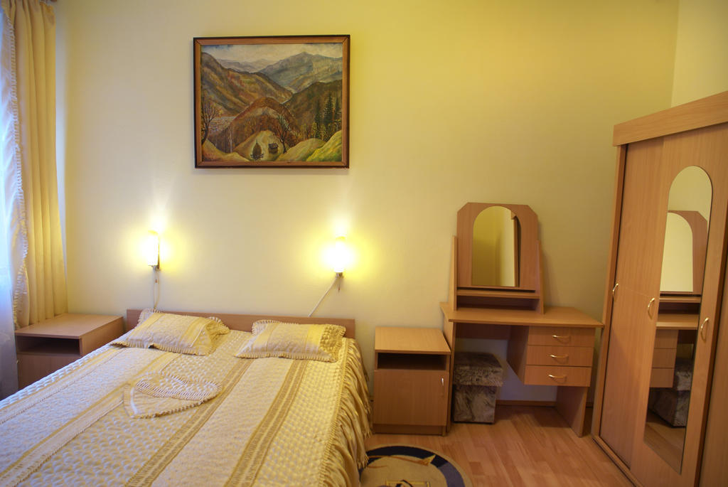 Europa Hotel Rakhiv Phòng bức ảnh