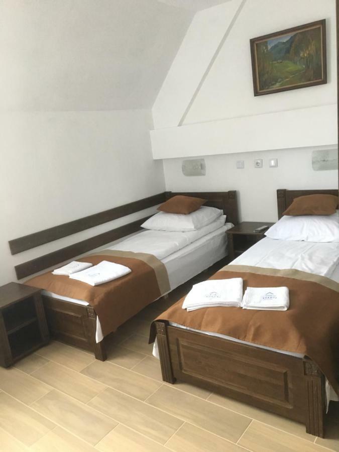 Europa Hotel Rakhiv Ngoại thất bức ảnh