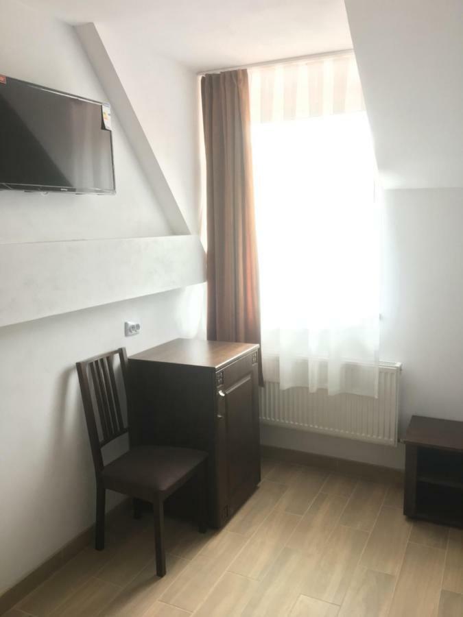 Europa Hotel Rakhiv Ngoại thất bức ảnh