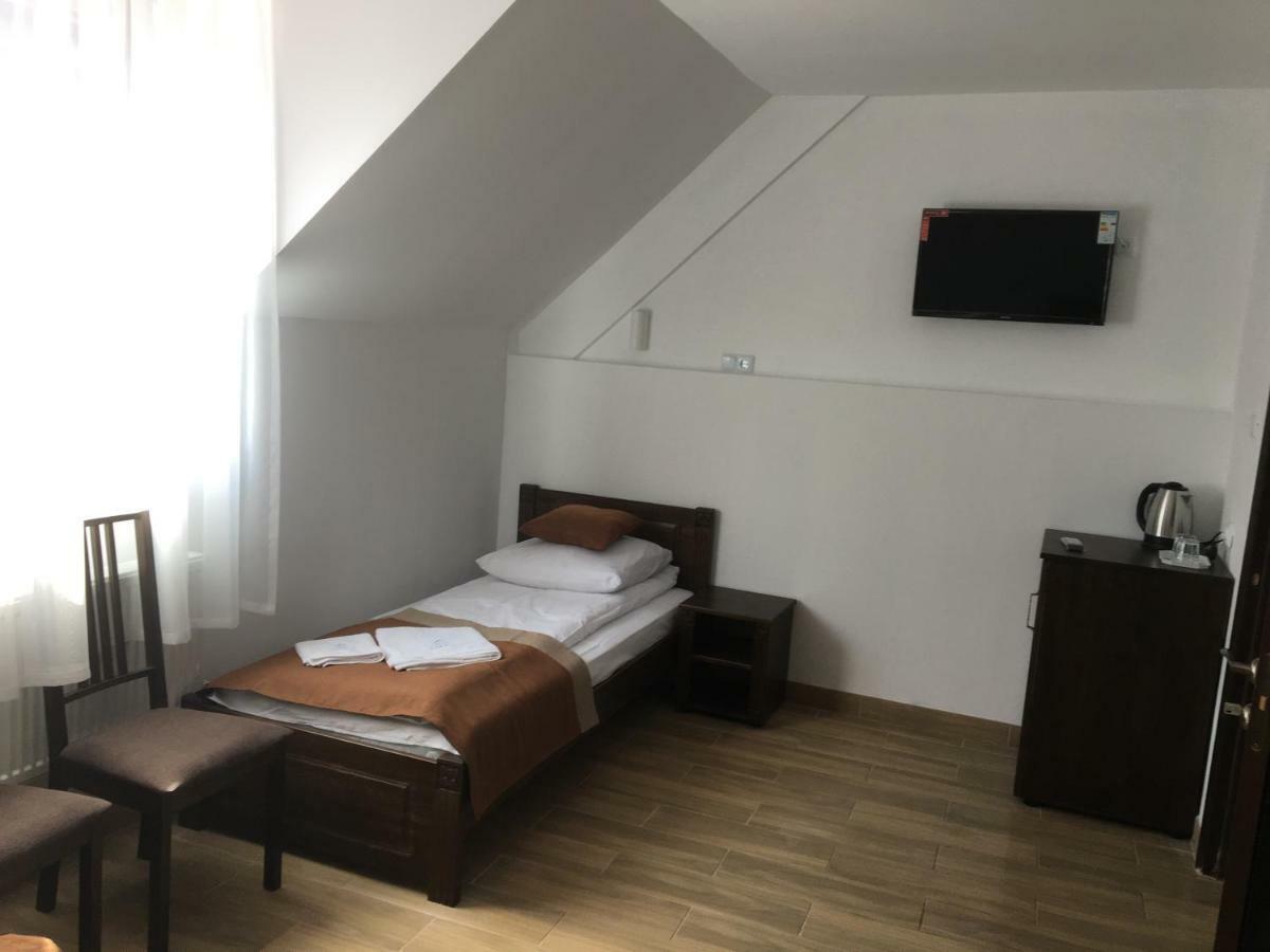Europa Hotel Rakhiv Ngoại thất bức ảnh